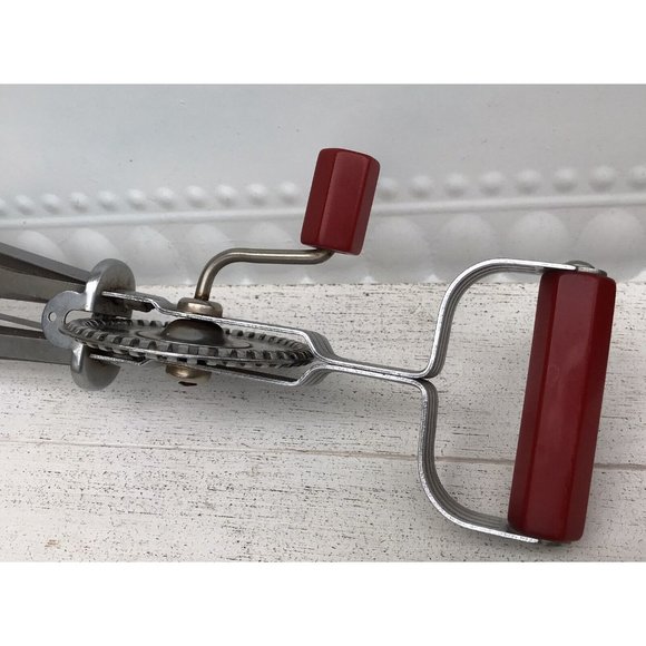 Antq 40s Ekco Red Bakelite Handle Hand Mixer Egg Beater Vtg Farmhouse Retro USA - Picture 4 of 11
